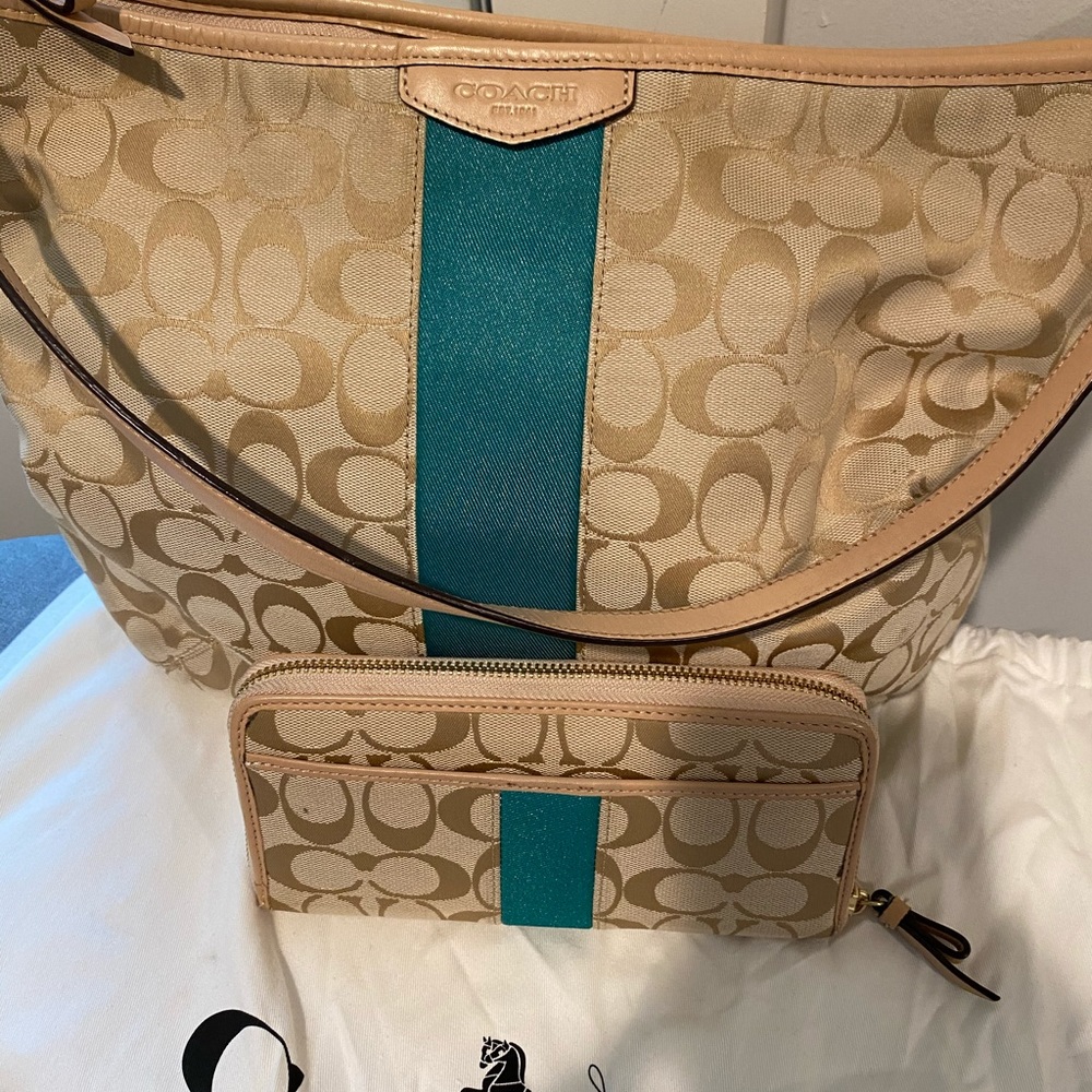 Coach purse and wallet
